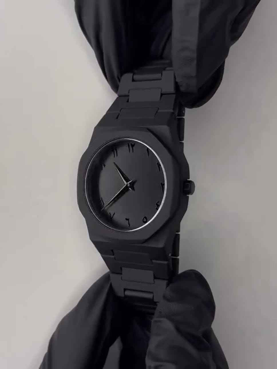 Black Arabic Aura Watch: Sleek, Modern, and Bold Luxury Timepiece for Men - Dealsntacher.pk Dealsnatcher