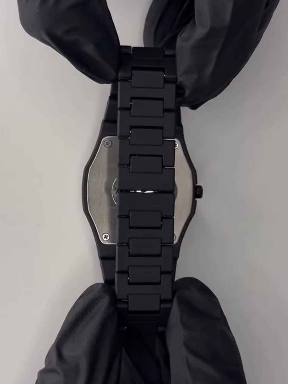Black Arabic Aura Watch: Sleek, Modern, and Bold Luxury Timepiece for Men - Dealsntacher.pk Dealsnatcher
